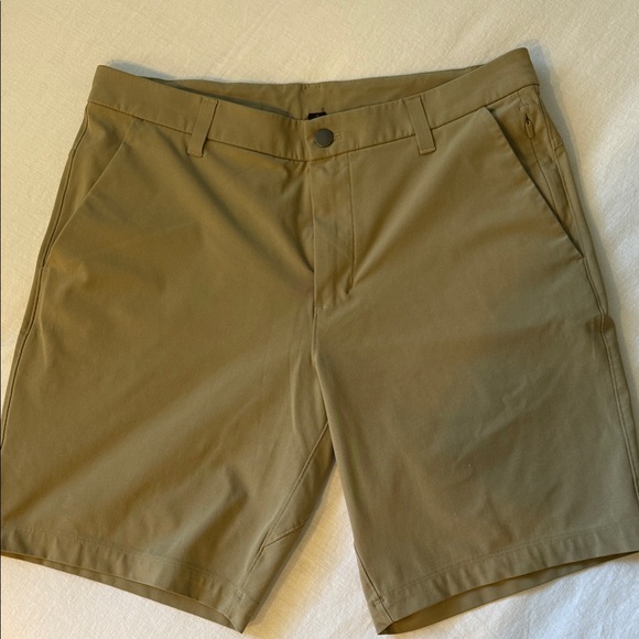 Lululemon Athletica Men's Khaki Shorts - Picture 1 of 5
